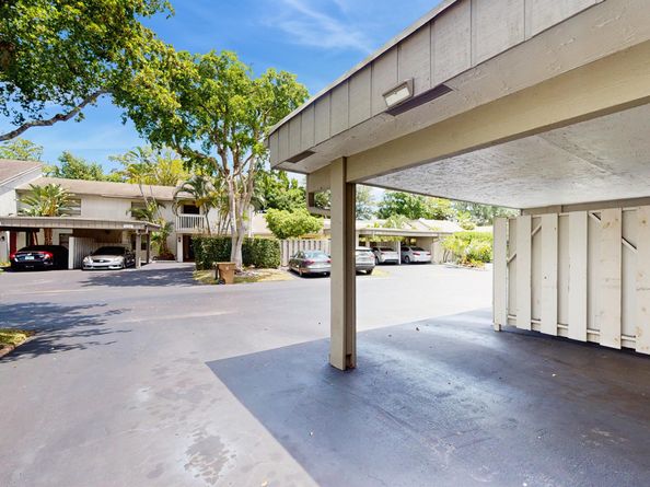 527 Deer Creek Wildwood Lane E, Deerfield Beach FL 33442