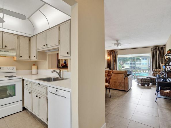 4431 NW 16th St 209, Lauderhill FL 33313