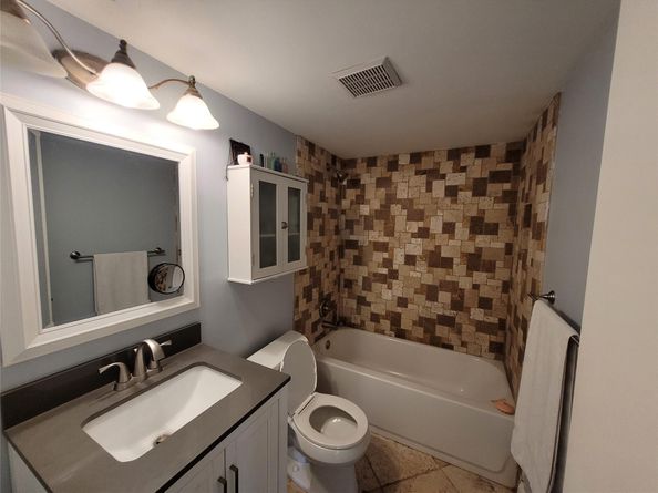 3210 Spanish Wells Dr 27A, Delray Beach FL 33445