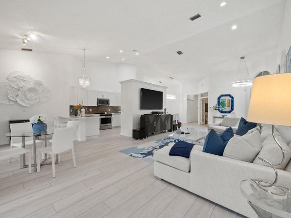 4561 Carlton Golf Drive, Lake Worth FL 33449