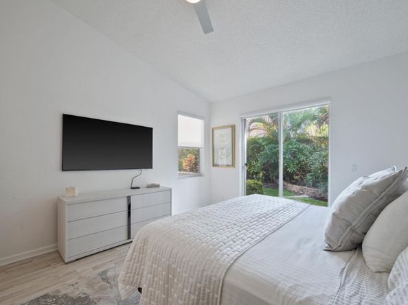 4561 Carlton Golf Drive, Lake Worth FL 33449