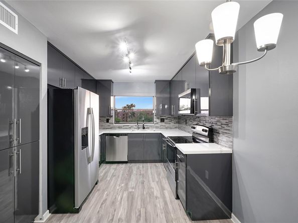 10433 Sunrise Lakes Blvd 409, Sunrise FL 33322
