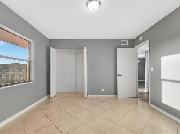 10433 Sunrise Lakes Blvd 409, Sunrise FL 33322
