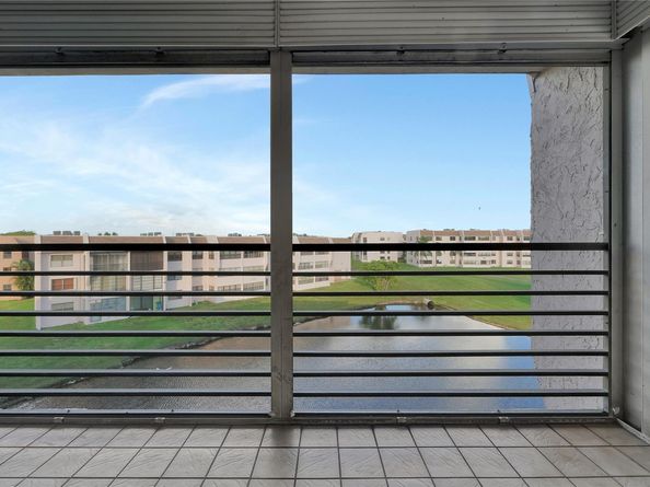 10433 Sunrise Lakes Blvd 409, Sunrise FL 33322