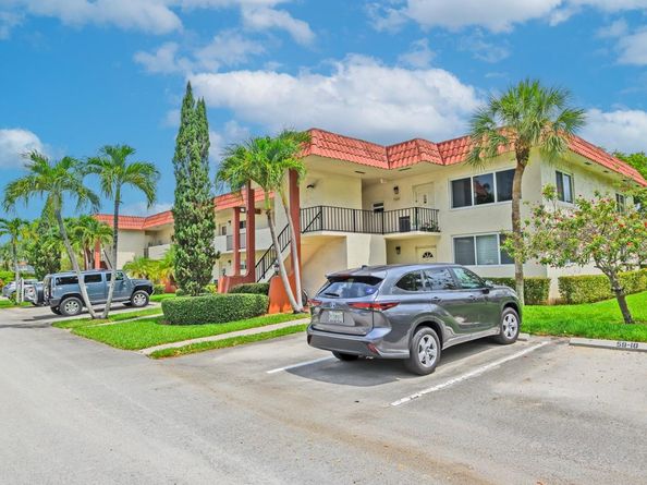 8941 S Hollybrook Blvd 104, Pembroke Pines FL 33025