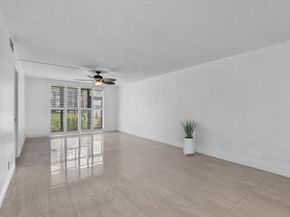 8941 S Hollybrook Blvd 104, Pembroke Pines FL 33025