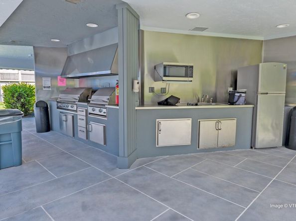 8941 S Hollybrook Blvd 104, Pembroke Pines FL 33025