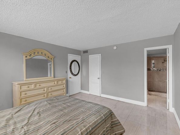 8941 S Hollybrook Blvd 104, Pembroke Pines FL 33025