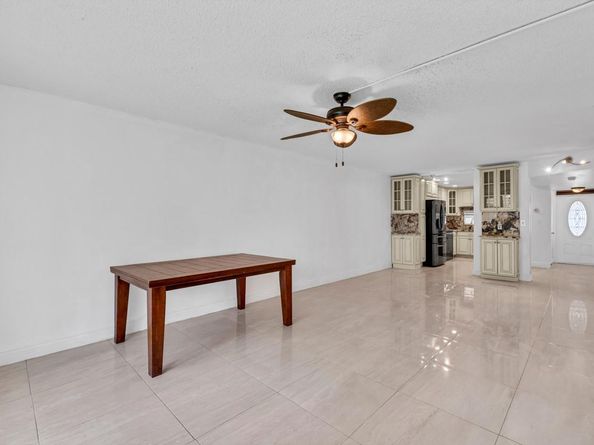 8941 S Hollybrook Blvd 104, Pembroke Pines FL 33025