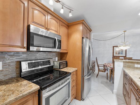 1009 N Ocean Blvd 511, Pompano Beach FL 33062