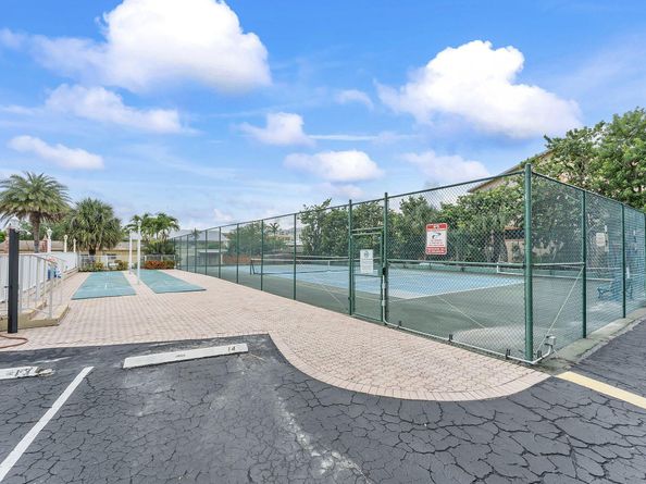 1009 N Ocean Blvd 511, Pompano Beach FL 33062