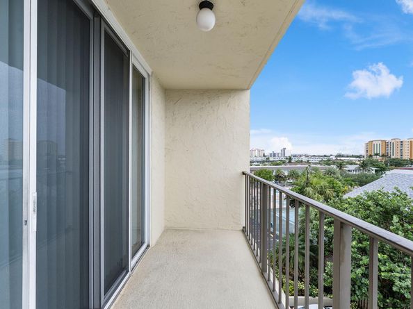 1009 N Ocean Blvd 511, Pompano Beach FL 33062