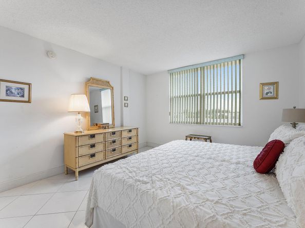 1009 N Ocean Blvd 511, Pompano Beach FL 33062