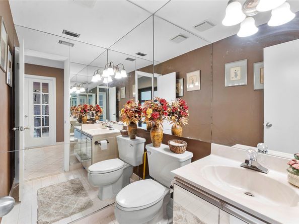 8208 NW 80th St, Tamarac FL 33321