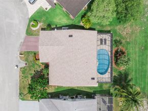 8208 NW 80th St, Tamarac FL 33321
