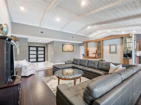 8208 NW 80th St, Tamarac FL 33321