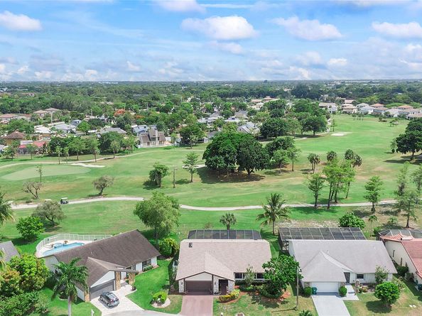8208 NW 80th St, Tamarac FL 33321