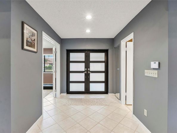 8208 NW 80th St, Tamarac FL 33321
