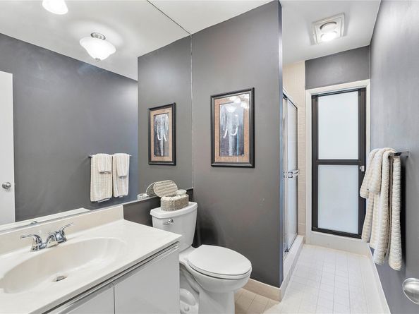 8208 NW 80th St, Tamarac FL 33321