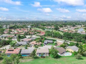 8208 NW 80th St, Tamarac FL 33321