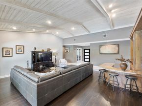 8208 NW 80th St, Tamarac FL 33321