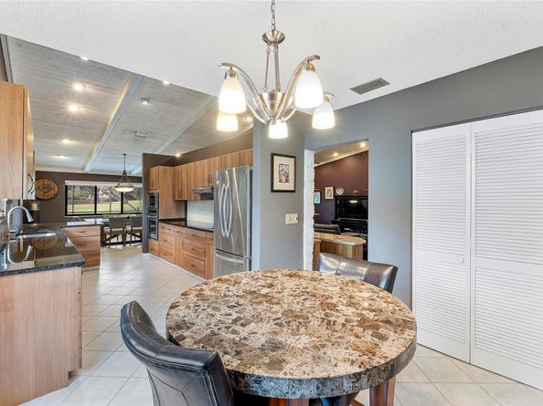 8208 NW 80th St, Tamarac FL 33321