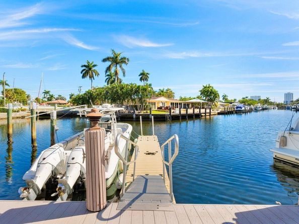2201 SE 9th Street 107, Pompano Beach FL 33062