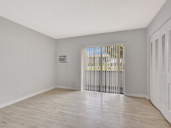 398 Sheffield Q, West Palm Beach FL 33417
