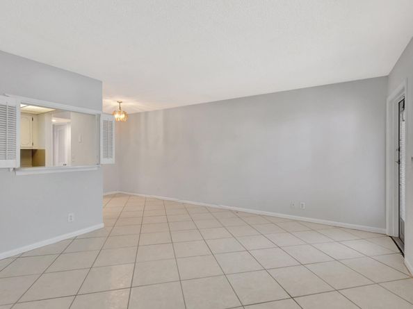 398 Sheffield Q, West Palm Beach FL 33417