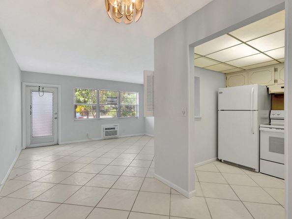 398 Sheffield Q, West Palm Beach FL 33417