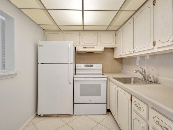 398 Sheffield Q, West Palm Beach FL 33417