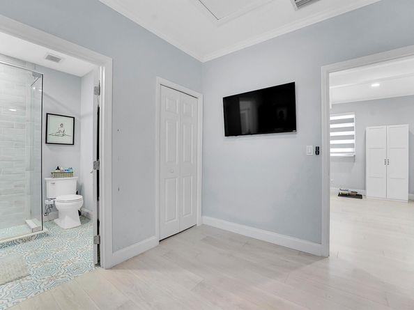1511 S Palmway, Lake Worth Beach FL 33460