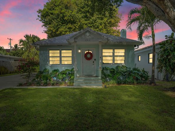 1511 S Palmway, Lake Worth Beach FL 33460