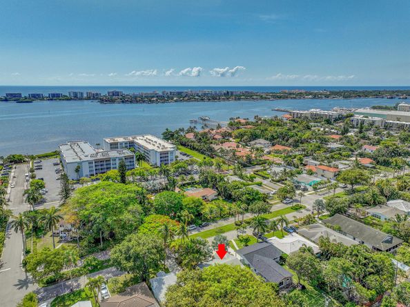1511 S Palmway, Lake Worth Beach FL 33460