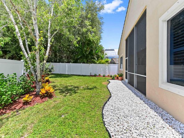 4453 N San Andros, West Palm Beach FL 33411