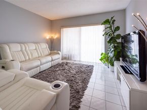 3850 Washington St 710, Hollywood FL 33021
