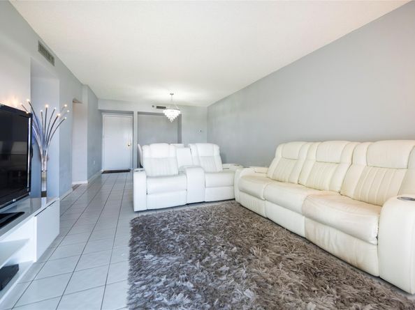 3850 Washington St 710, Hollywood FL 33021