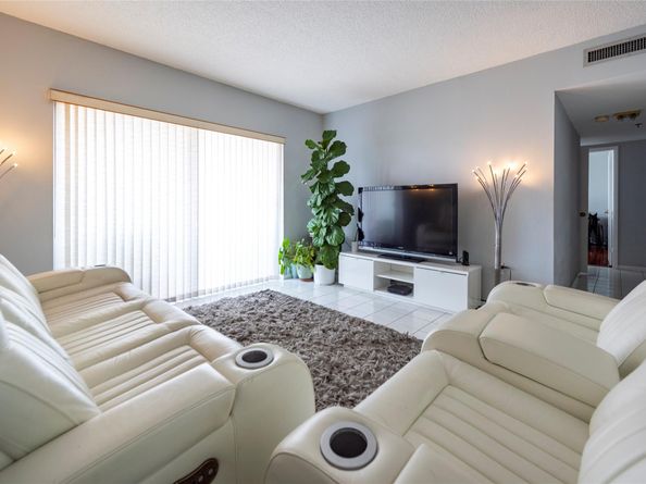 3850 Washington St 710, Hollywood FL 33021