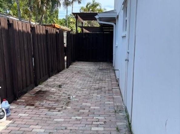 1637 NE 5th St 2, Fort Lauderdale FL 33301