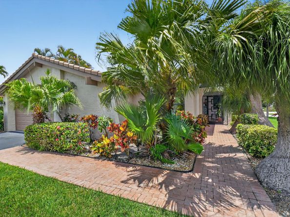 5743 Lakeview Mews Circle, Boynton Beach FL 33437