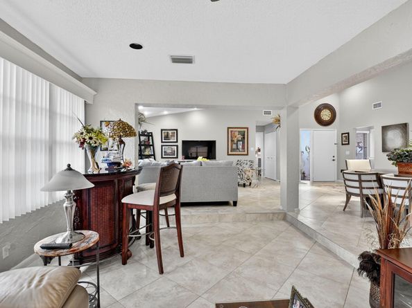 5743 Lakeview Mews Circle, Boynton Beach FL 33437