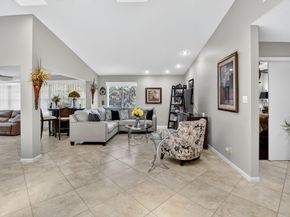 5743 Lakeview Mews Circle, Boynton Beach FL 33437