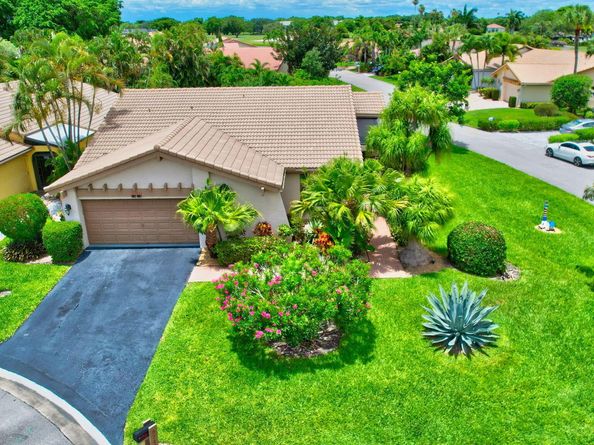 5743 Lakeview Mews Circle, Boynton Beach FL 33437