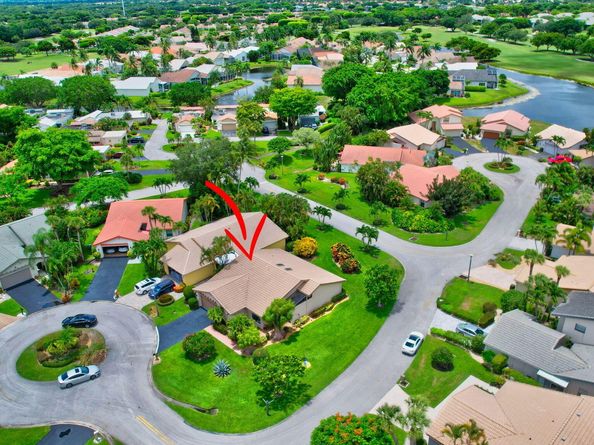 5743 Lakeview Mews Circle, Boynton Beach FL 33437