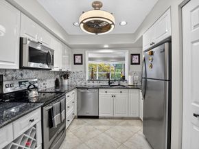 5743 Lakeview Mews Circle, Boynton Beach FL 33437