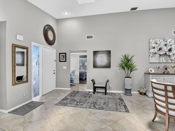 5743 Lakeview Mews Circle, Boynton Beach FL 33437