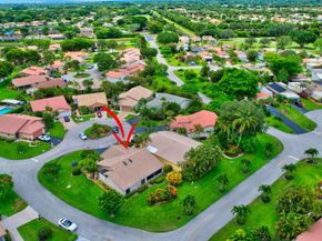 5743 Lakeview Mews Circle, Boynton Beach FL 33437