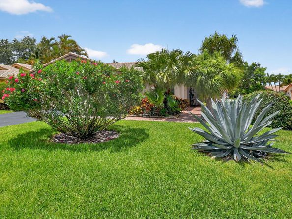 5743 Lakeview Mews Circle, Boynton Beach FL 33437