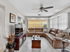 5743 Lakeview Mews Circle, Boynton Beach FL 33437