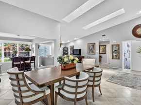 5743 Lakeview Mews Circle, Boynton Beach FL 33437